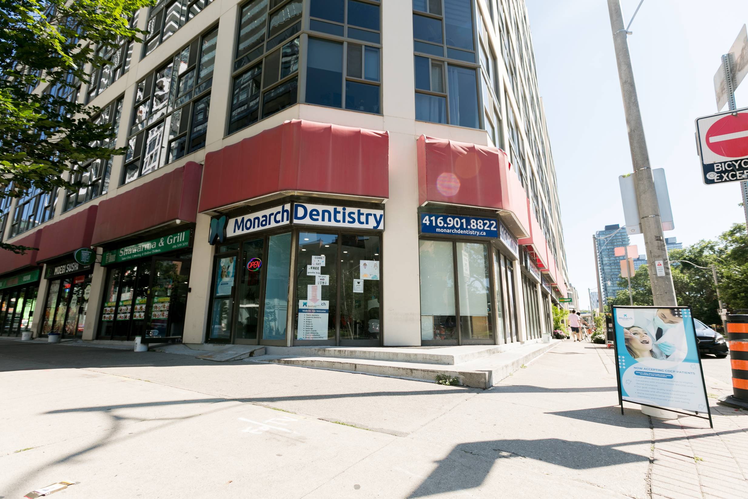 Monarch Dentistry - Esplanade dental clinic in Toronto - Photo 6